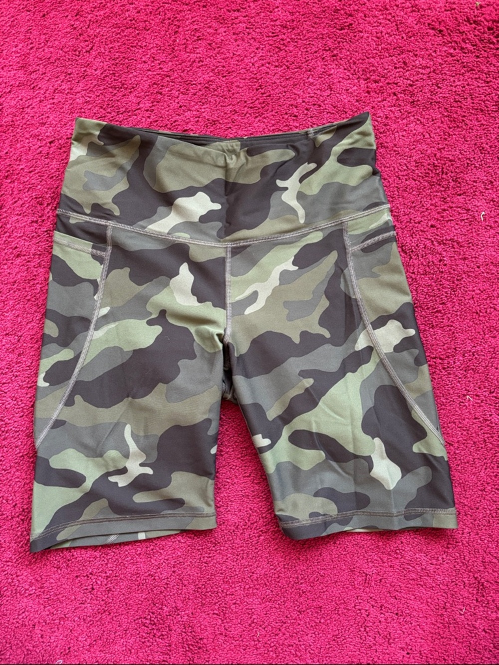 Old Navy Active Green Camo Performance Shorts